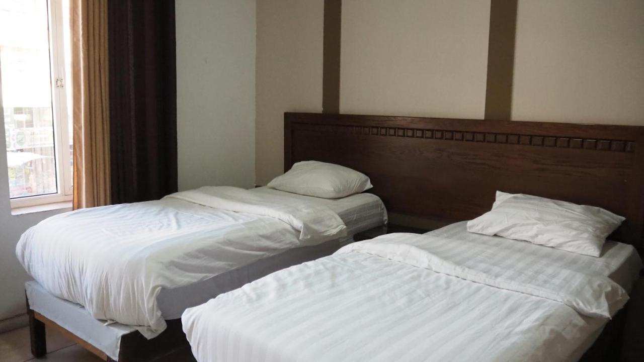Al Fawanes Hotel Apartments Amman Extérieur photo